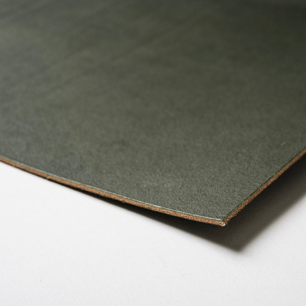 [SMALL SHEET] .URUKUST SMOOTH LEATHER 1.6mm / FOREST GREEN